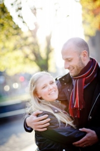 parfotografering, fotograf anna nilsson, kvällsljus, stockholm, kärlek